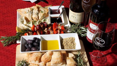 Angas Plains Estate Wines Heritage Suite - Darwin Holiday 7