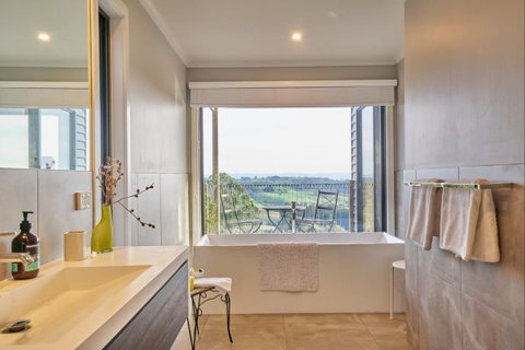 Halcyon Cottage Retreat - Self Contained Accommodation - Darwin Holiday 6