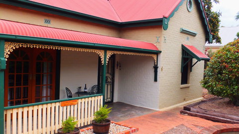 Barossa Peppertree Cottage - Darwin Holiday 0
