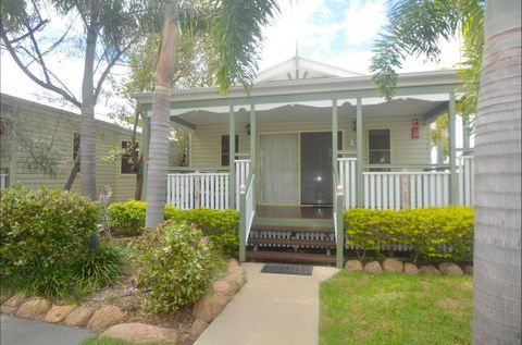 Barney Beach Accommodation - Darwin Holiday 0