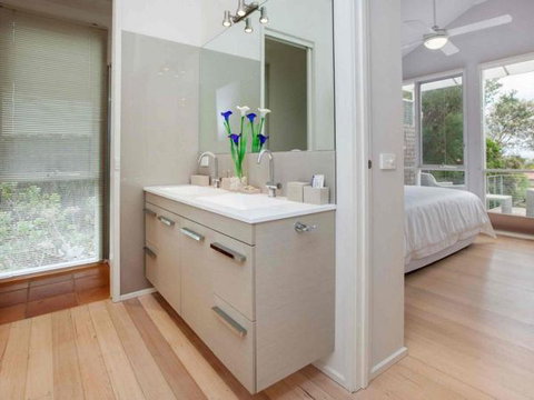 Buoys On Queens - Darwin Holiday 1