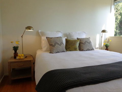 Buoys On Queens - Darwin Holiday 3