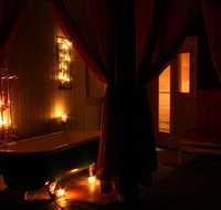 Goldsmith's in the Forest - Darwin Holiday