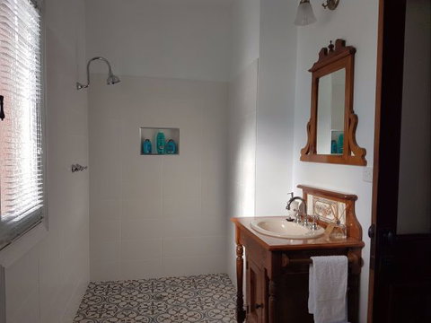 Angas Plains Wines Suites - Darwin Holiday 9