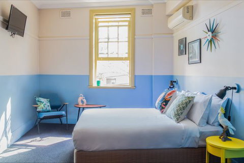 Darlo Bar At The Royal Sovereign Hotel - Darwin Holiday 2