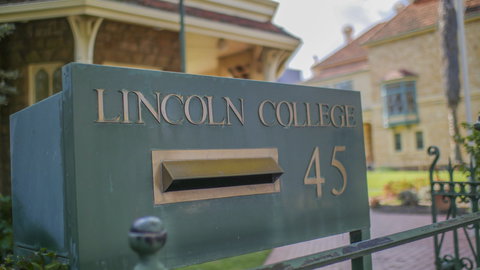 Lincoln College - Darwin Holiday 0