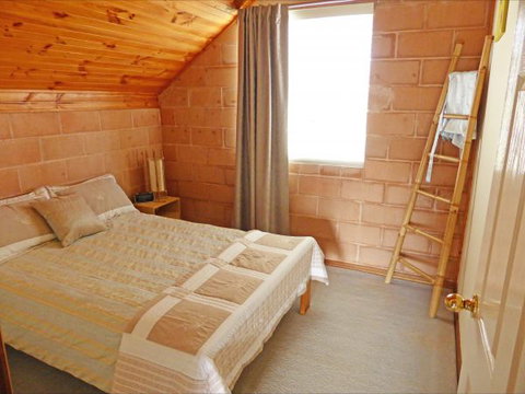 Oriental At Orient Point - Darwin Holiday 8