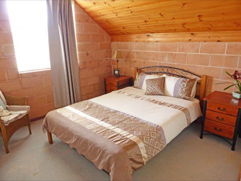 Oriental At Orient Point - Darwin Holiday 9