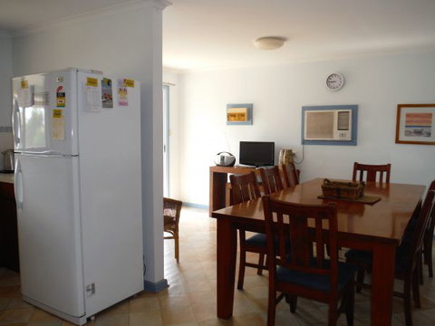 Wallaroo Waves - Darwin Holiday 2