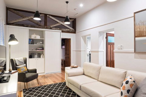 102 On Strath - Darwin Holiday 3