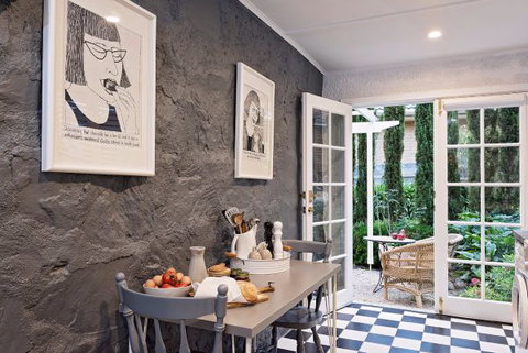 102 On Strath - Darwin Holiday 7