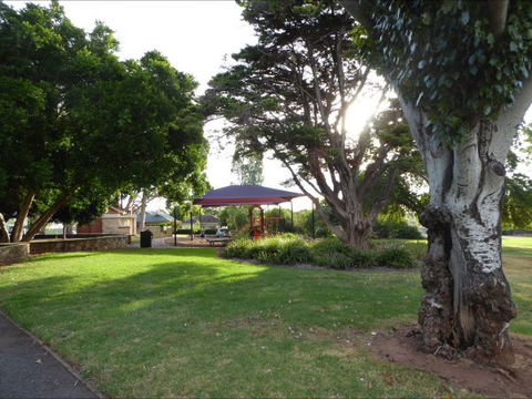 Adelaide Holiday House - Darwin Holiday 9
