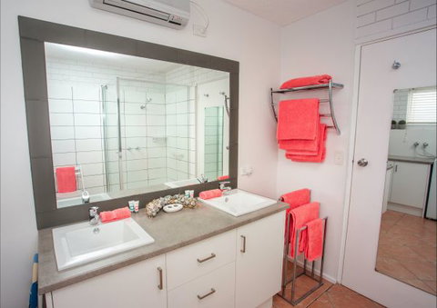 Arlingtons Accommodation - Darwin Holiday 2