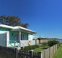 Aurora Beachfront Cottage - Darwin Holiday