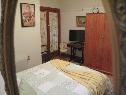 B&B Wodonga - Art Deco Accommodation - Darwin Holiday 4