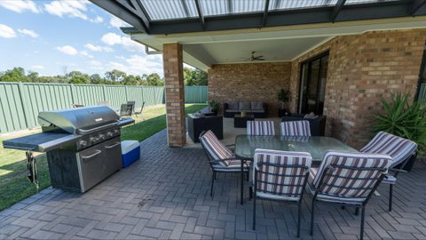 Barossa Family Holiday Home - Darwin Holiday 7