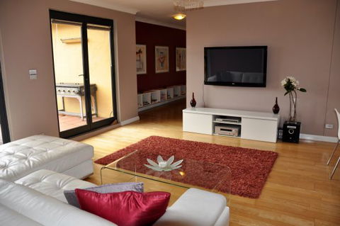 Best Apartment In The Heart Of Sydney’s Little Italy - Darwin Holiday 2
