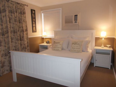 BelleBrook - Darwin Holiday 3