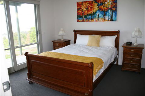BTU Cottage Nowra Hill - Darwin Holiday 1