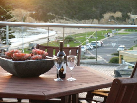 C-Deck Beach House Apartment - Darwin Holiday 6