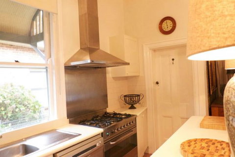 Cadogan Central Luxury - Darwin Holiday 3