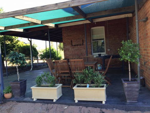 Corryong Holiday Cottages - Sportsview - Darwin Holiday 0