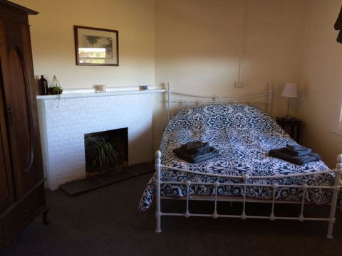 Corryong Holiday Cottages - Sportsview - Darwin Holiday 2