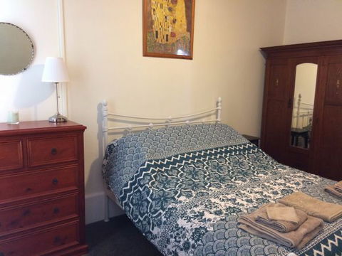 Corryong Holiday Cottages - Sportsview - Darwin Holiday 3