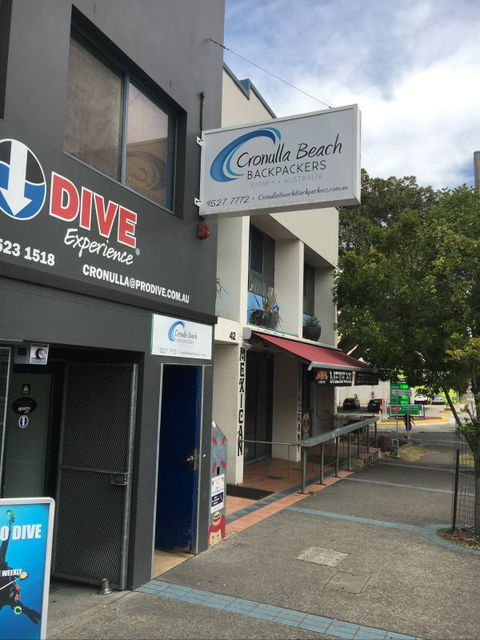 Cronulla Beach Backpackers - Darwin Holiday 0