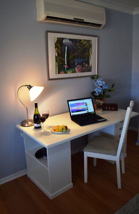 Cutmore Cottages Bed And Breakfast - Darwin Holiday 1