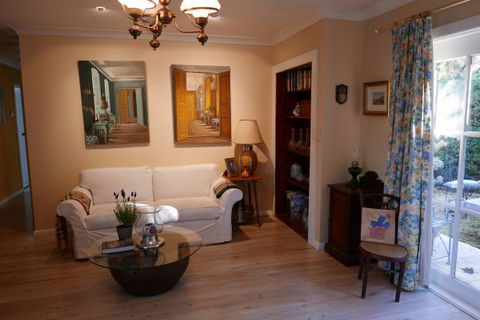 Fernhill Chestnut Farm - Darwin Holiday 4