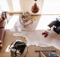 Flop House - Darwin Holiday