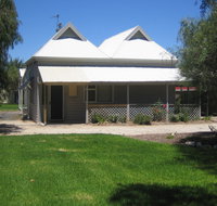 Naracoorte  Showgrounds Cottage - Darwin Holiday