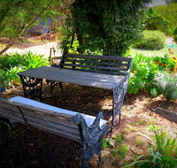 The Pig and Whistle - Darwin Holiday