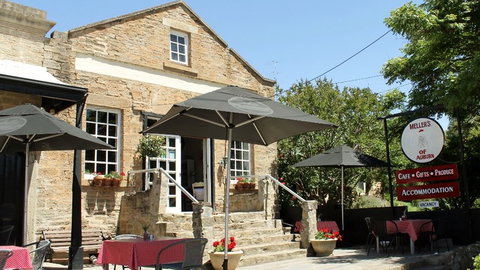 Mellers Of Auburn Cafe And Accommodation - Darwin Holiday 0