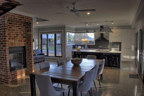 Lusso KV - Darwin Holiday 5