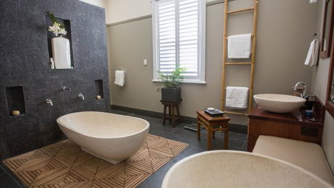 Merewether Beach House B And B - Darwin Holiday 2