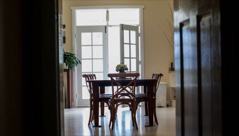 Merewether Beach House B And B - Darwin Holiday 3