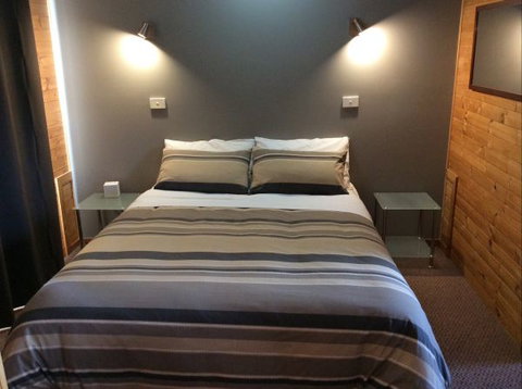 Mole Creek Cabins - Darwin Holiday 4