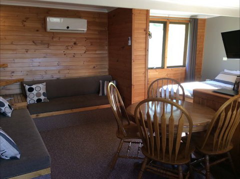 Mole Creek Cabins - Darwin Holiday 5