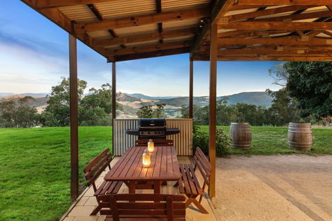 Mt Bellevue Lodge - King Valley - Darwin Holiday 9