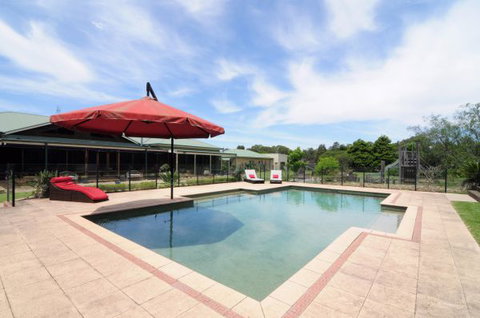 Reign Manor And Coach House - Darwin Holiday 1