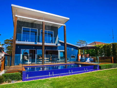 Reflections At Minnamurra - Darwin Holiday 0