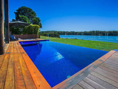 Reflections At Minnamurra - Darwin Holiday 4