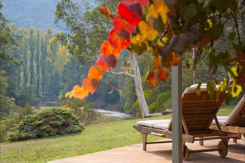 Riverdowns - Darwin Holiday 0