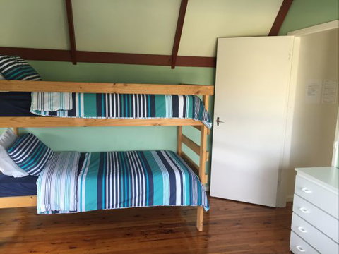 Royhaven Holiday Let - Darwin Holiday 6