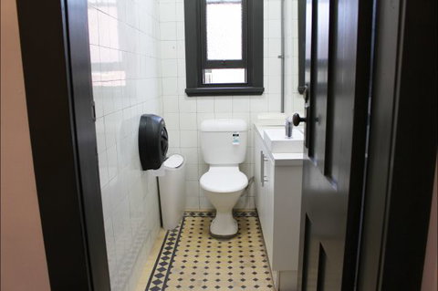 Royal Hotel Ryde - Darwin Holiday 8