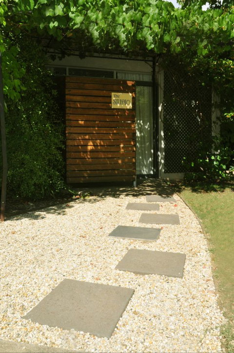 Tessies Studio - Darwin Holiday 6