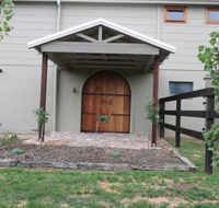 The Loch Barn - Darwin Holiday