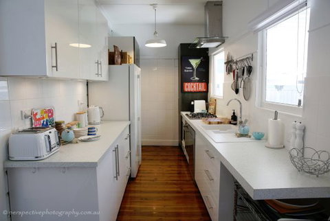 The Sampson - Orange - Darwin Holiday 7